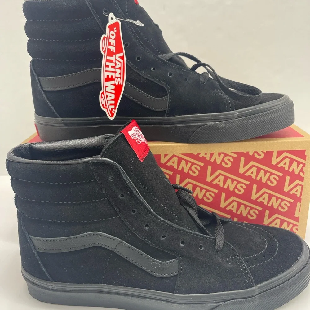 Vans Sk8-Hi 'Black Suede'
Men's Black High-Top Sneakers - Picture 2 of 16